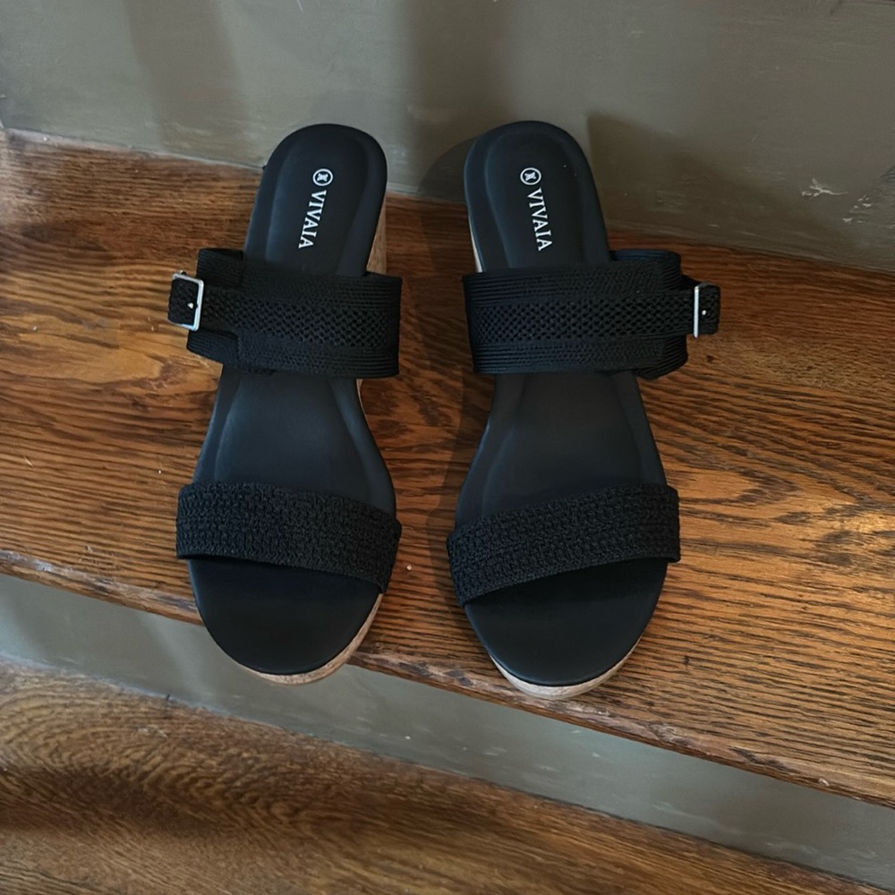 ViVI Black Women's Sandals